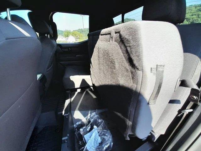 Used 2025 Underground Toyota SR5 image 41