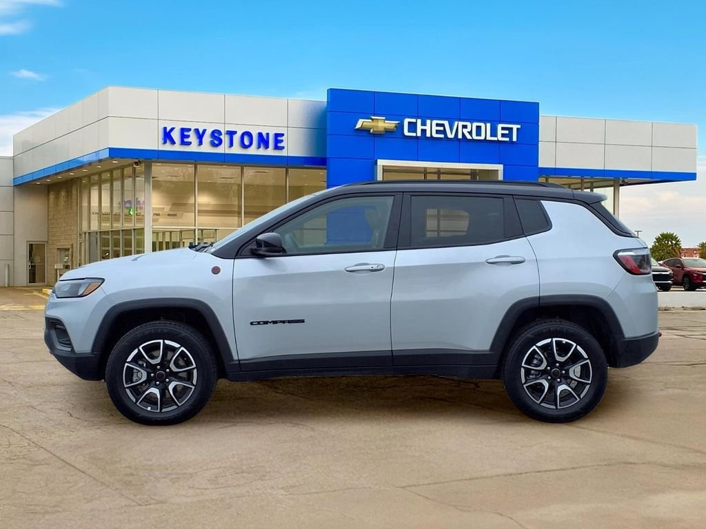 2025 Jeep Compass Trailhawk - Photo 4