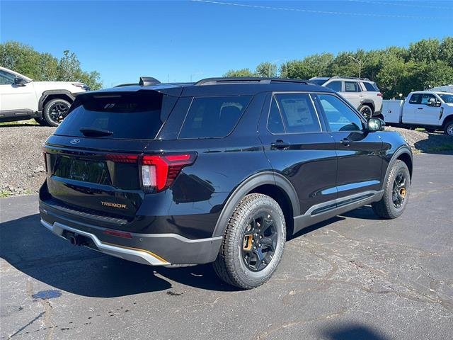 New 2026 Agate Black Metallic Ford Tremor® image 44