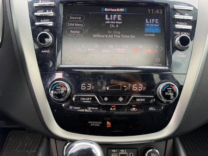 Used 2023 Gray Nissan Platinum image 15