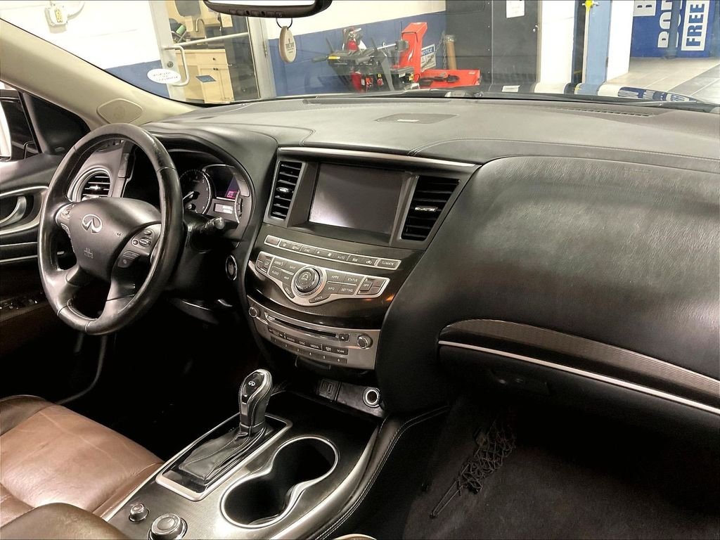 Used 2019 Black INFINITI LUXE image 14