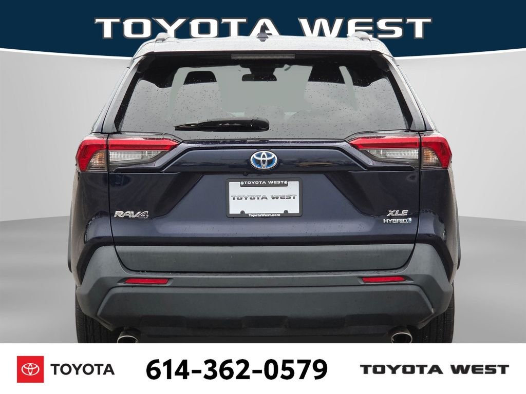 Used 2023  Toyota XLE image 8