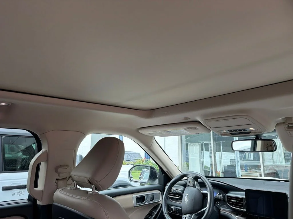 Used 2020 White Ford Limited image 9