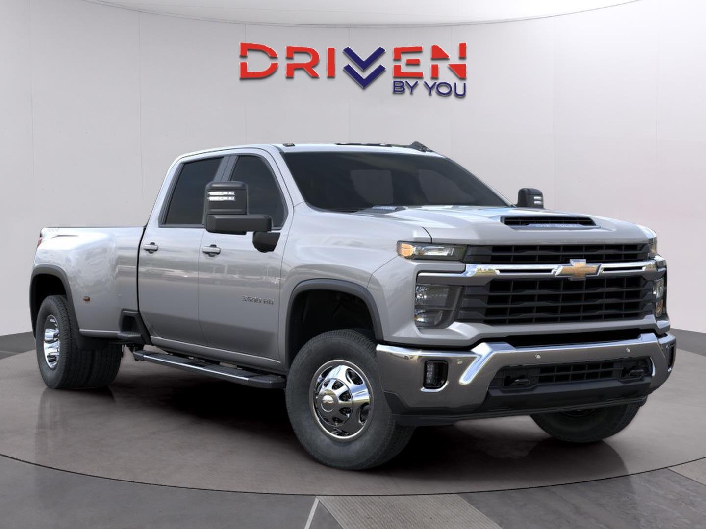 New 2026 Sterling Gray Metallic Chevrolet LT DRW image 7