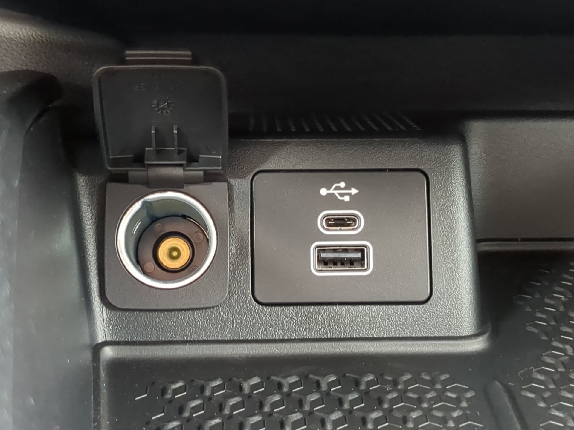 New 2026 Carbonized Gray Metallic Ford Outer Banks® image 49
