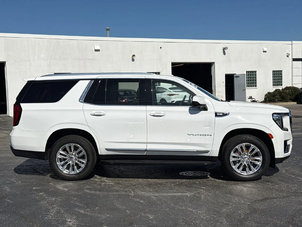 Used 2024 Summit White GMC SLT image 6