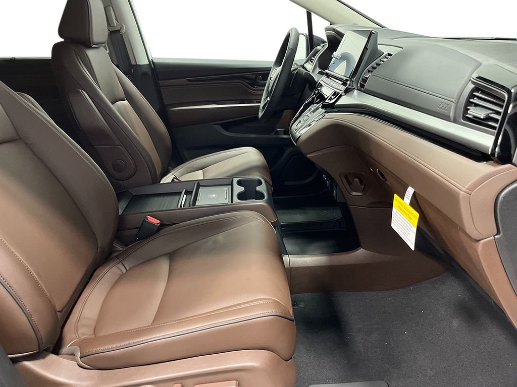 New 2026 Platinum White Pearl Honda Touring image 26