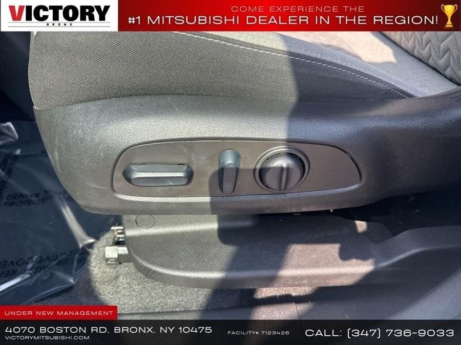 Used 2023 White Chevrolet LT image 32