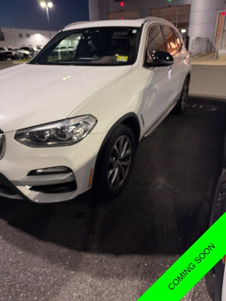 Used 2019 Alpine White BMW xDrive30i image 1