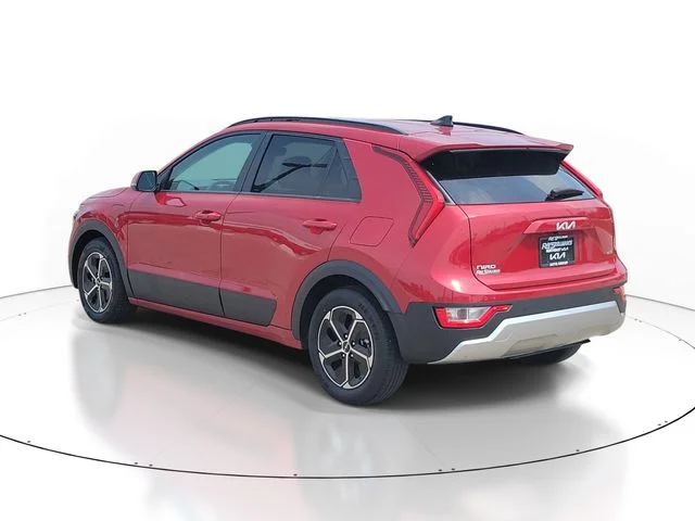 Used 2023 Red Kia EX image 4
