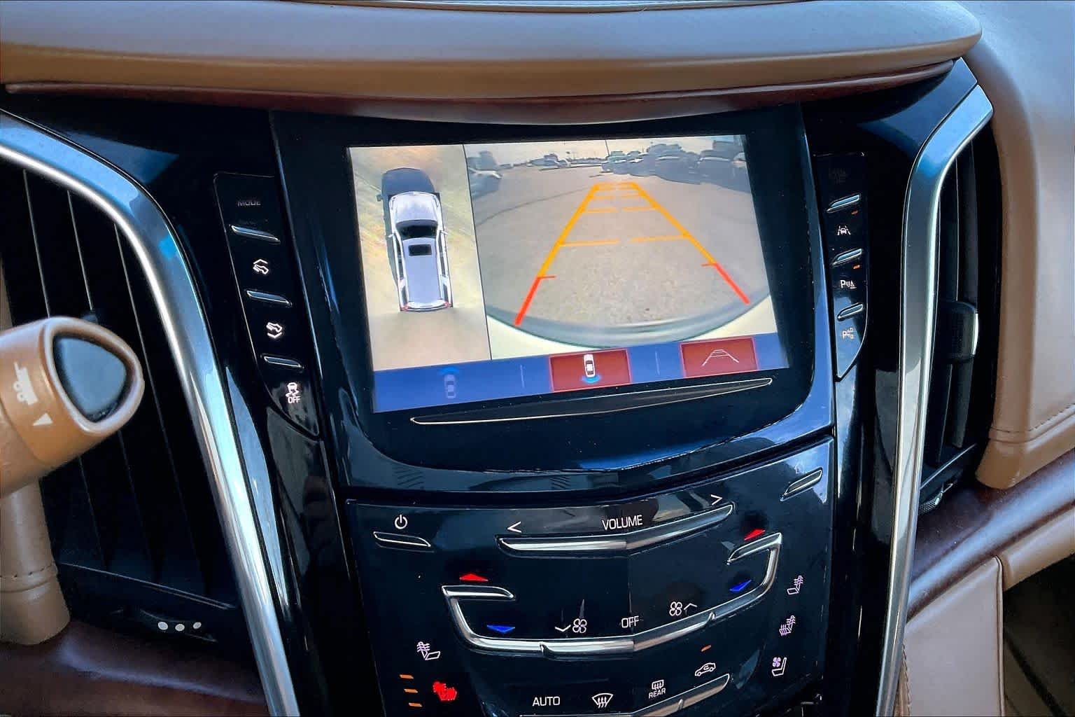 Used 2017 Crystal White Tricoat Cadillac Platinum image 26