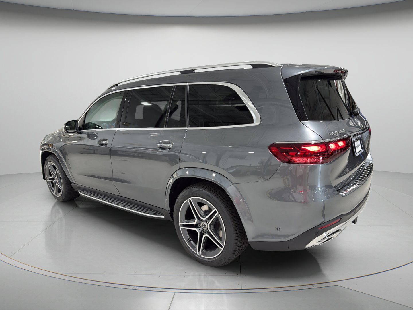 New 2026 Selenite Grey Metallic Mercedes-Benz GLS 450 image 3