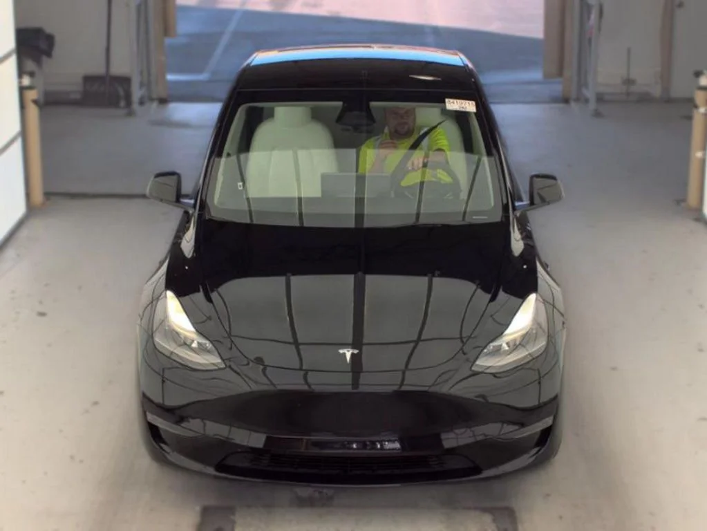 Used 2024 Black Tesla Performance image 2