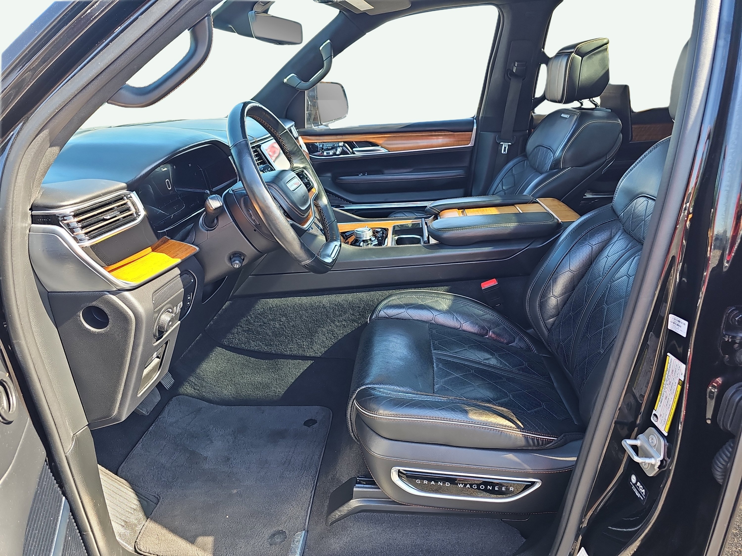 Used 2022 Diamond Black Crystal Pearlcoat Jeep Series III image 16