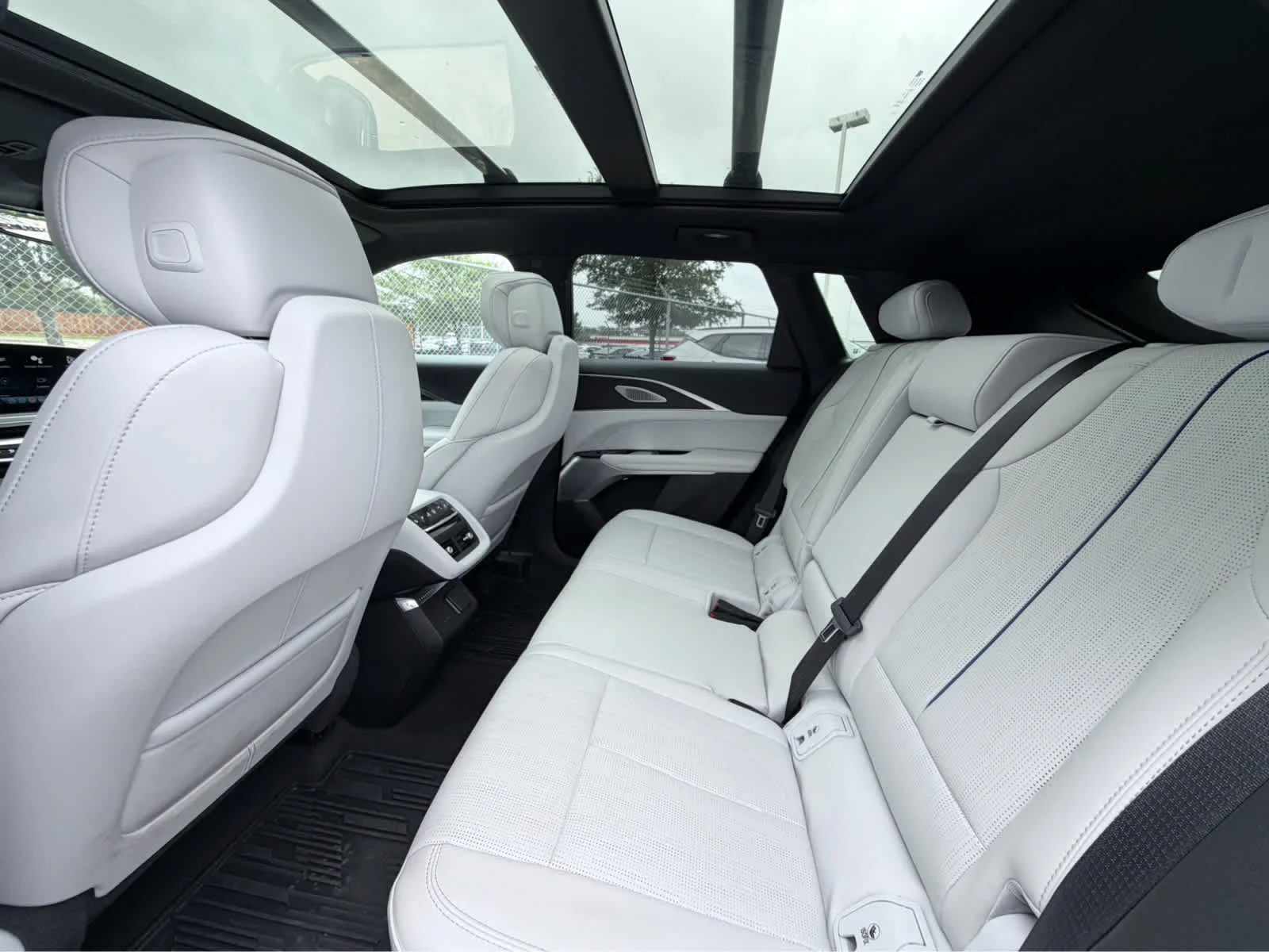 Certified Used 2025 Emerald Lake Metallic Cadillac Luxury 3 image 32