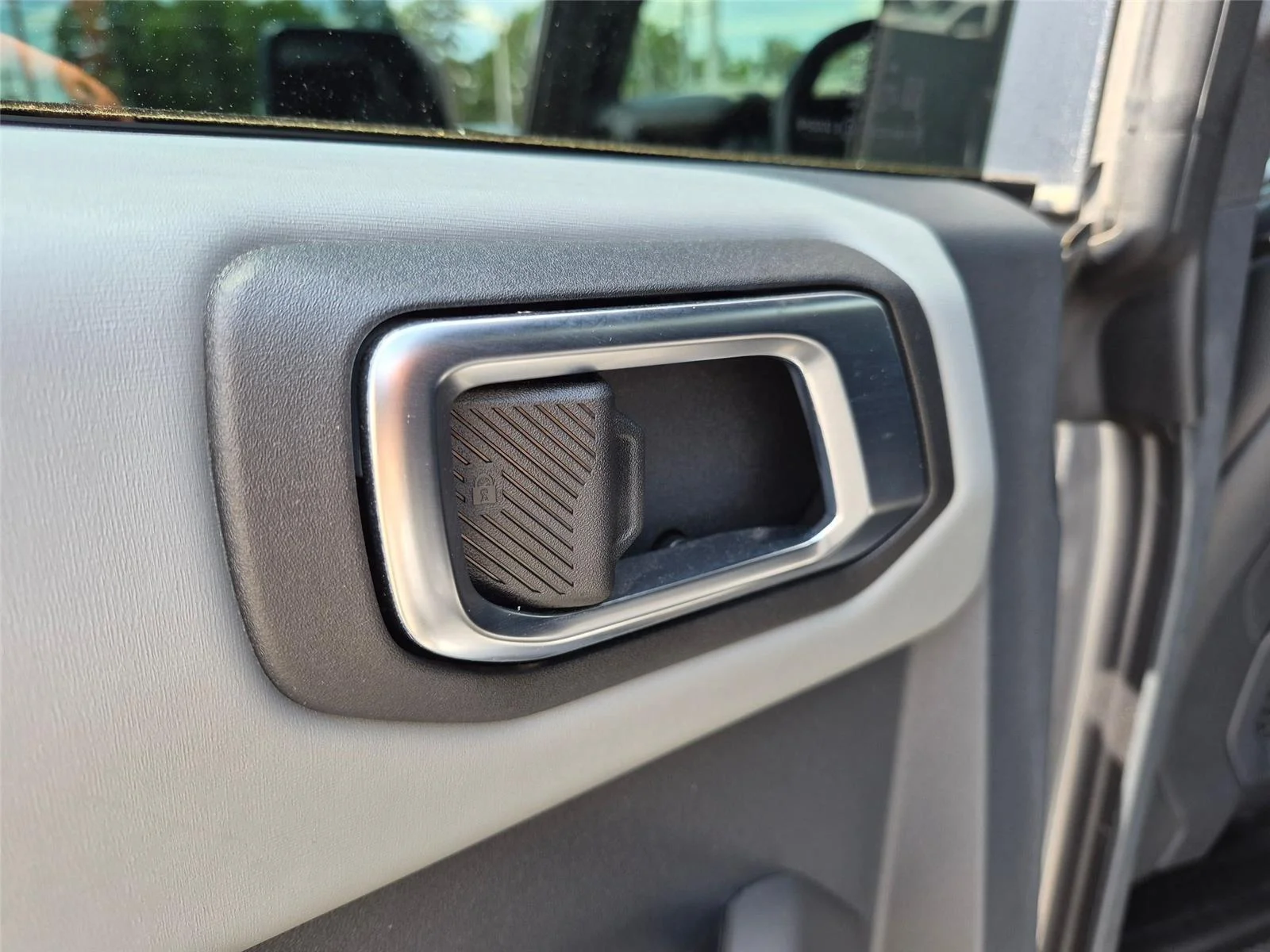 Used 2022 Carbonized Gray Metallic Ford Badlands image 25