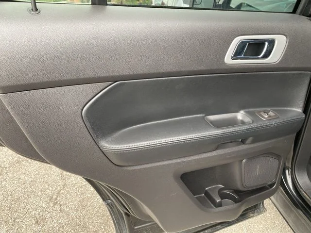 Used 2015 Black Ford XLT image 18