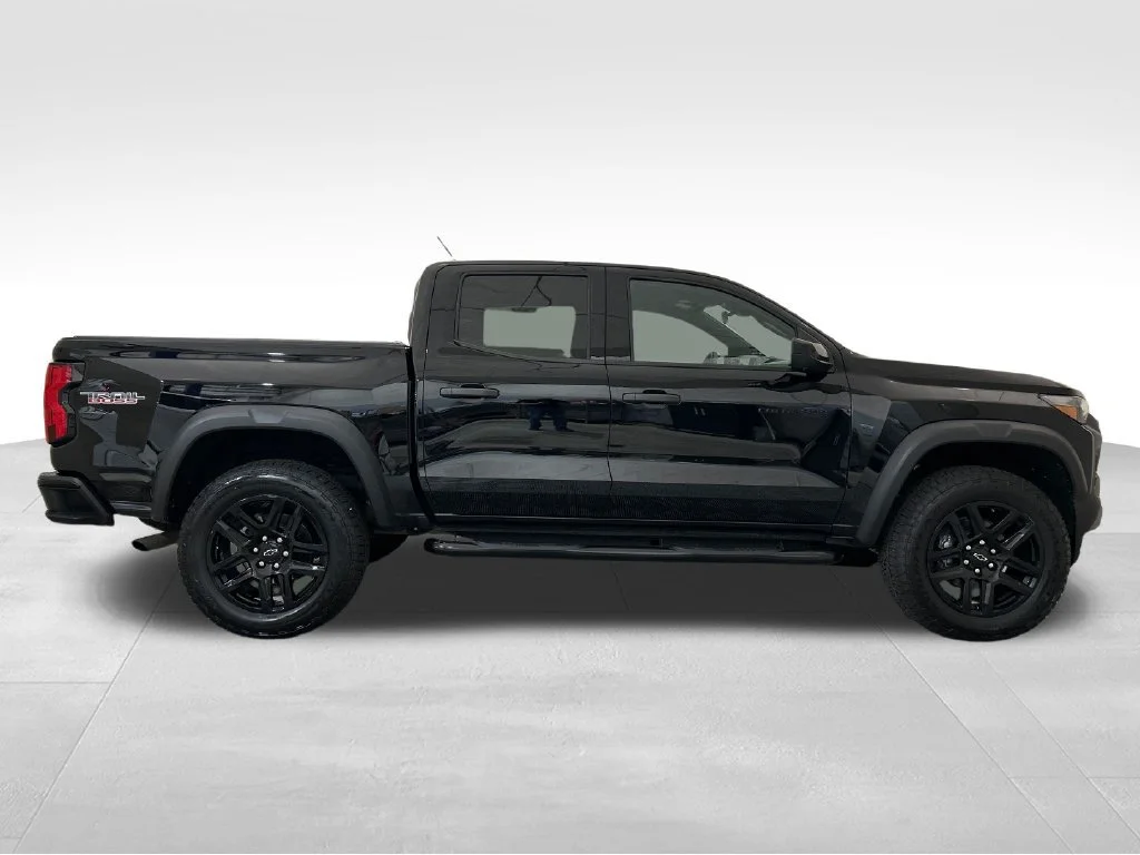 Used 2023 BLACK Chevrolet 4WD Trail Boss image 7