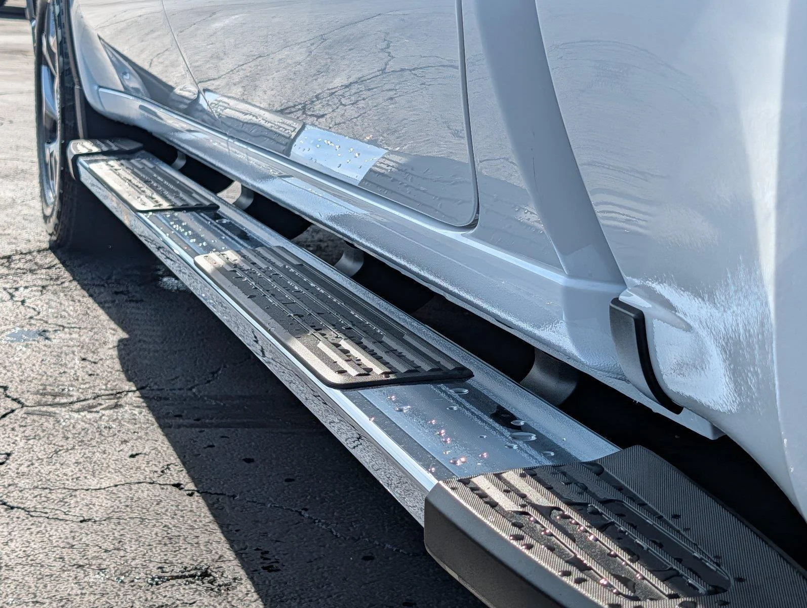 New 2026 Summit White GMC SLT image 35
