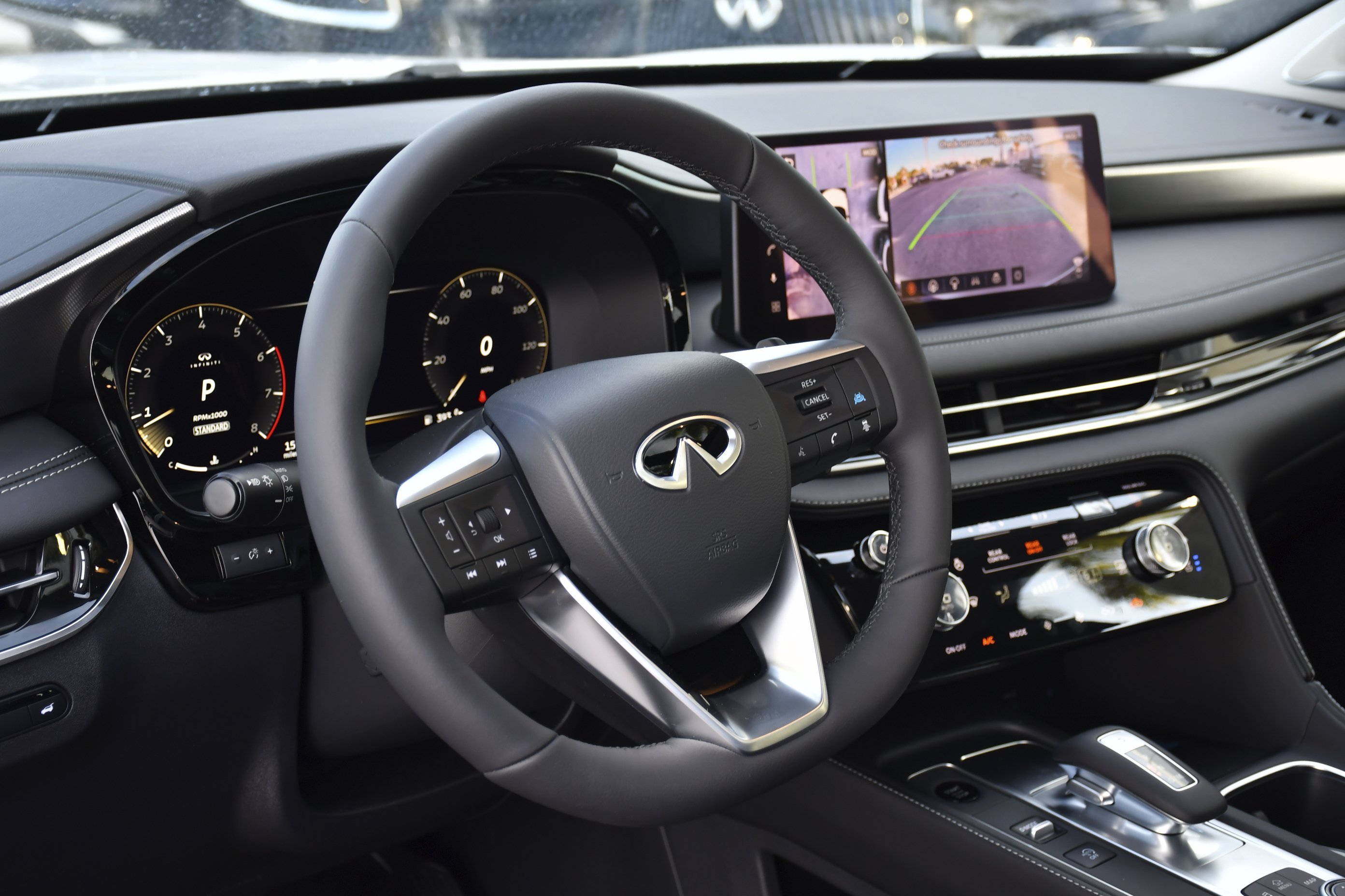 Certified Used 2027 Radiant White INFINITI LUXE image 25