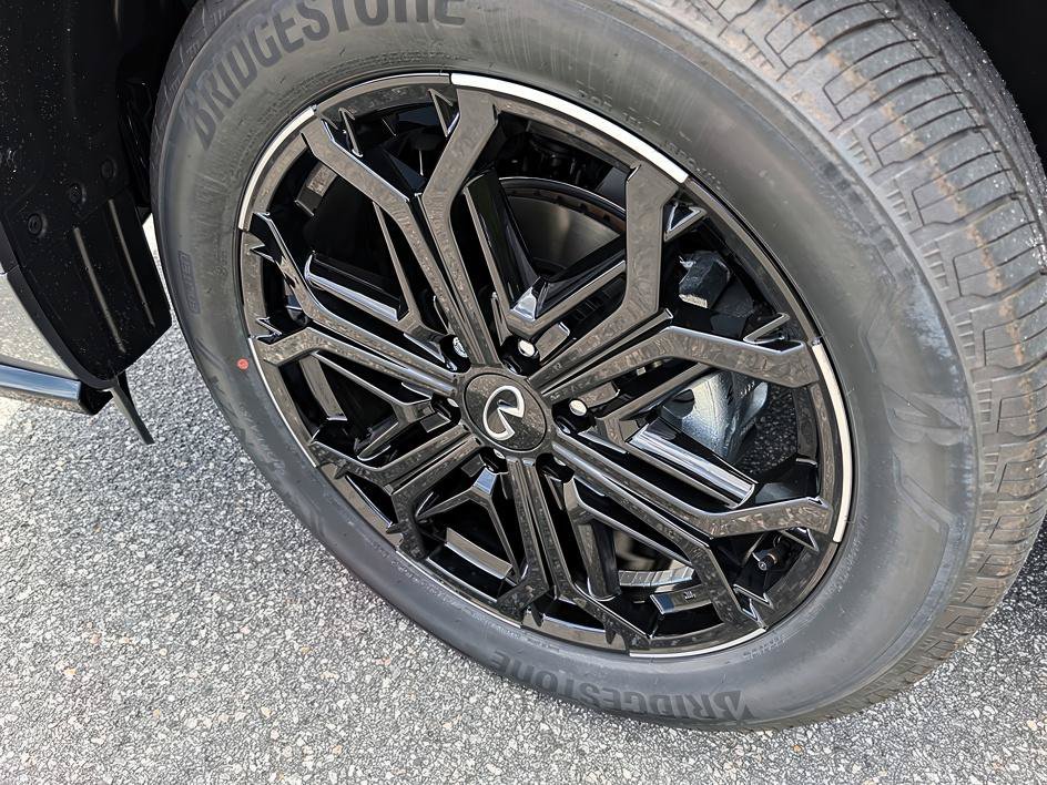 New 2027 Dynamic Metal INFINITI SPORT image 8