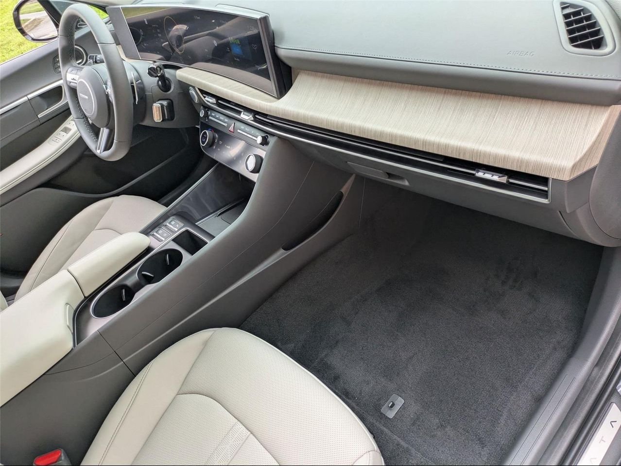 2025 Hyundai Sonata Hybrid Limited - Photo 28