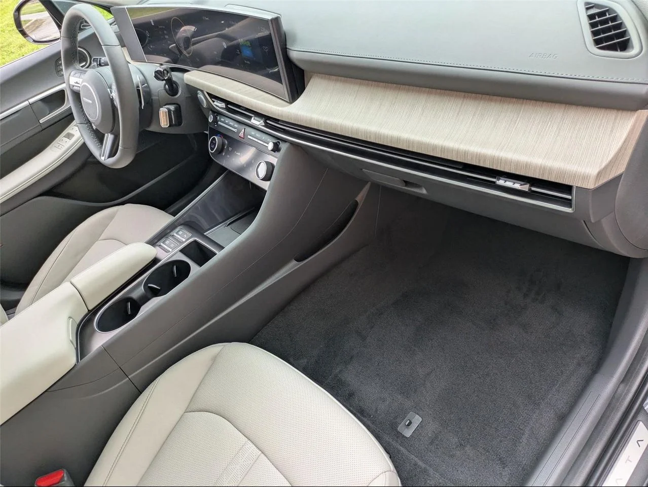 2025 Hyundai Sonata Hybrid Limited - Photo 28