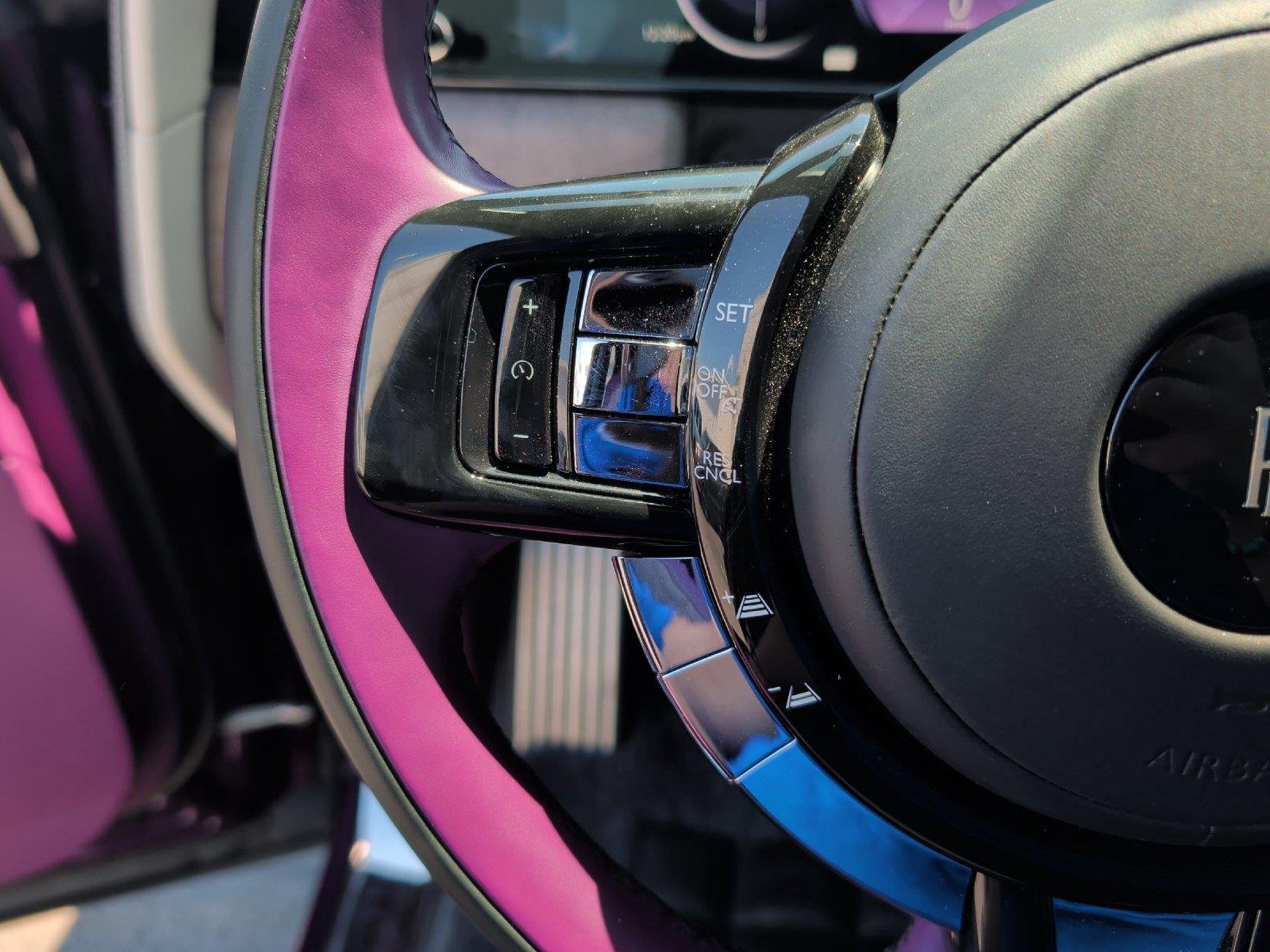 Used 2025 Belladonna Purple Rolls-Royce  image 19