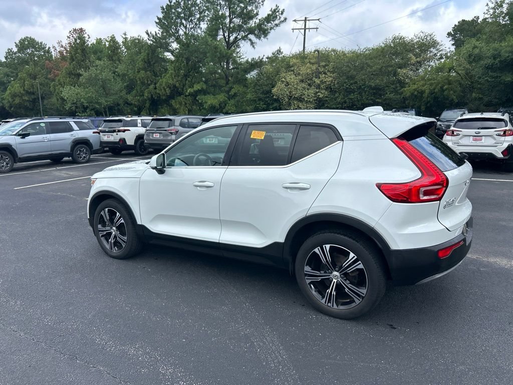Used 2022 White Volvo Inscription image 7