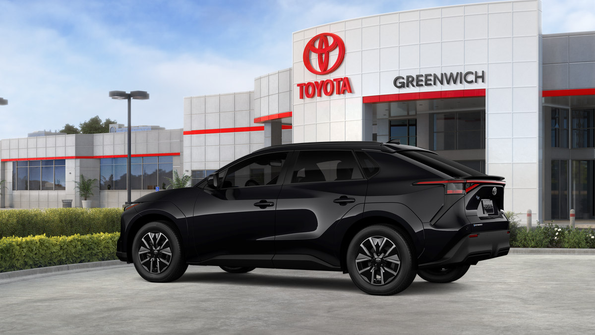 New 2026 Midnight Black Metallic Toyota XLE image 39