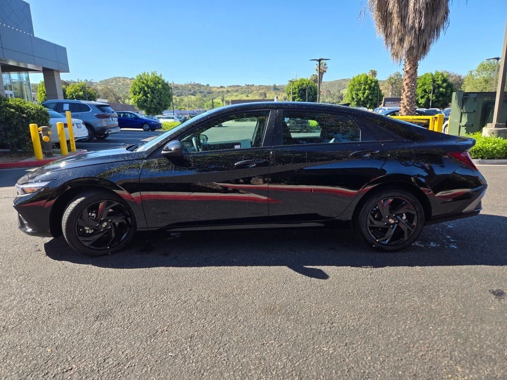 Used 2026 Black Hyundai SEL Sport image 4