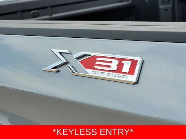 2026 GMC Sierra 1500 SLT - Photo 8