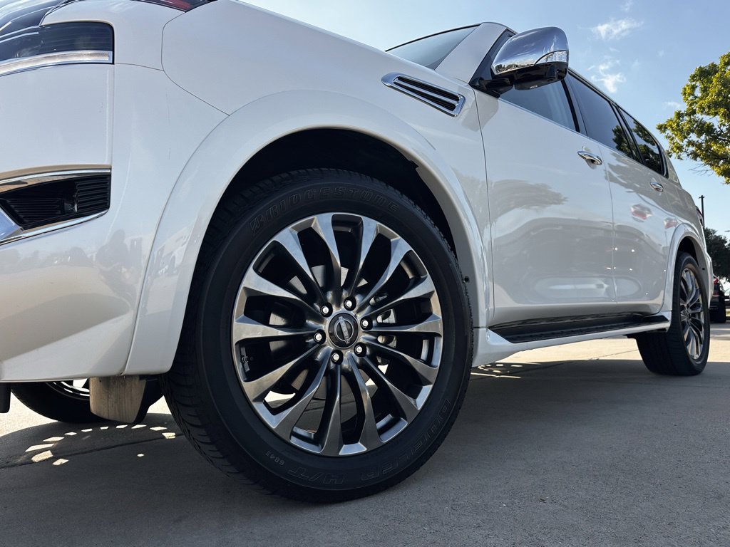 Used 2024 White Nissan Platinum image 7