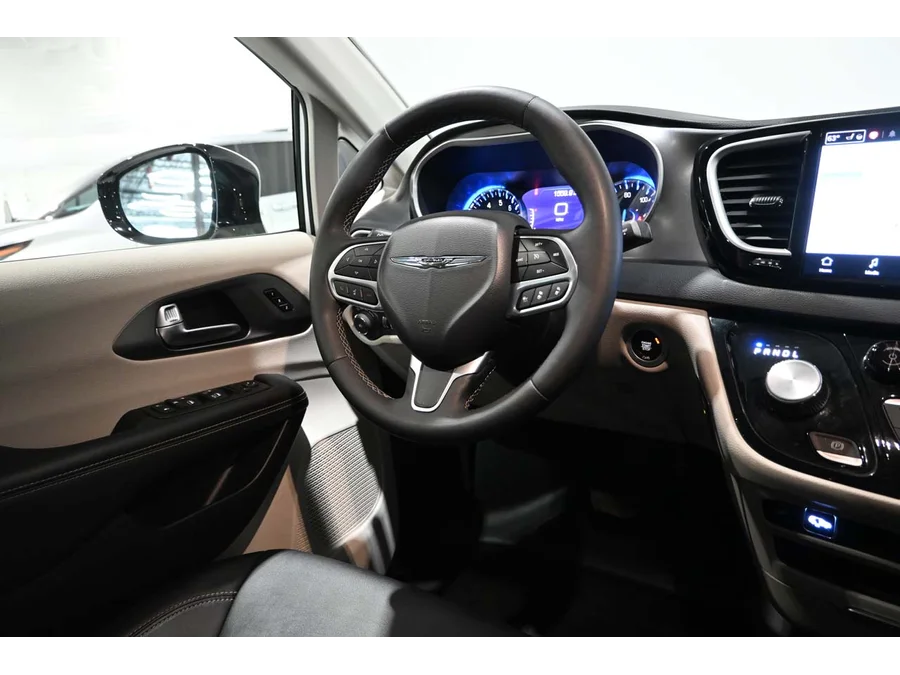 Used 2024 WHITE Chrysler Touring L Mobility Handicap Van image 26