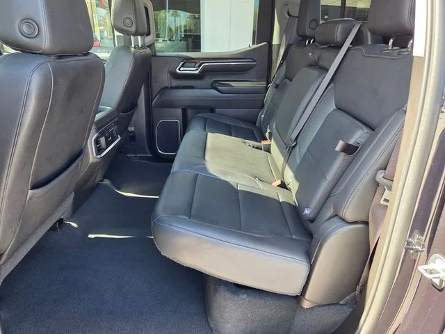 Used 2024 Silver GMC SLT Premium Plus image 8