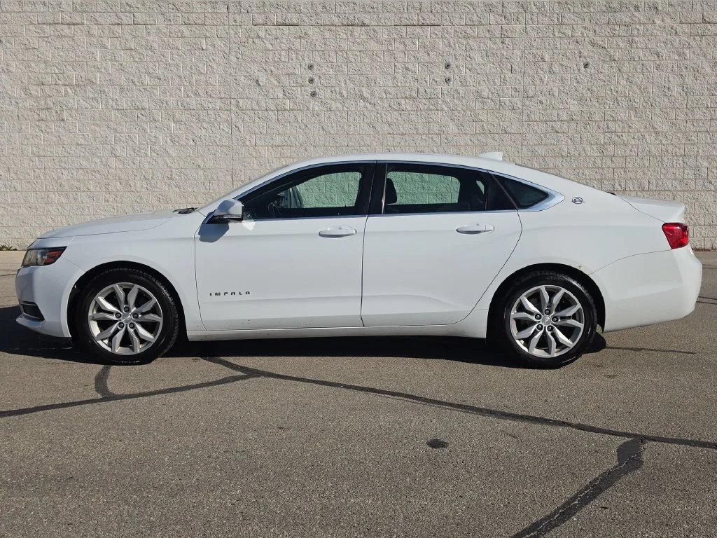 Used 2016 White Chevrolet LT image 10