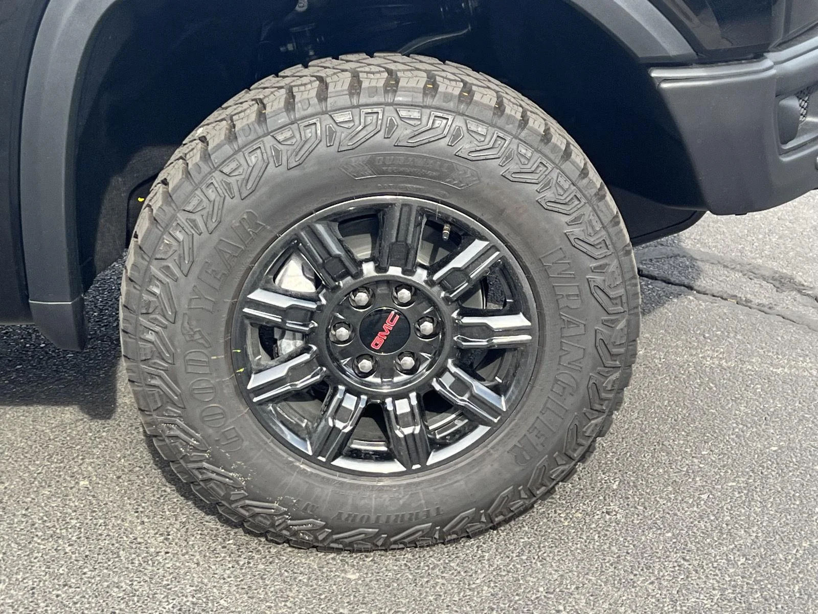 2026 GMC Sierra 1500 AT4X - Photo 11