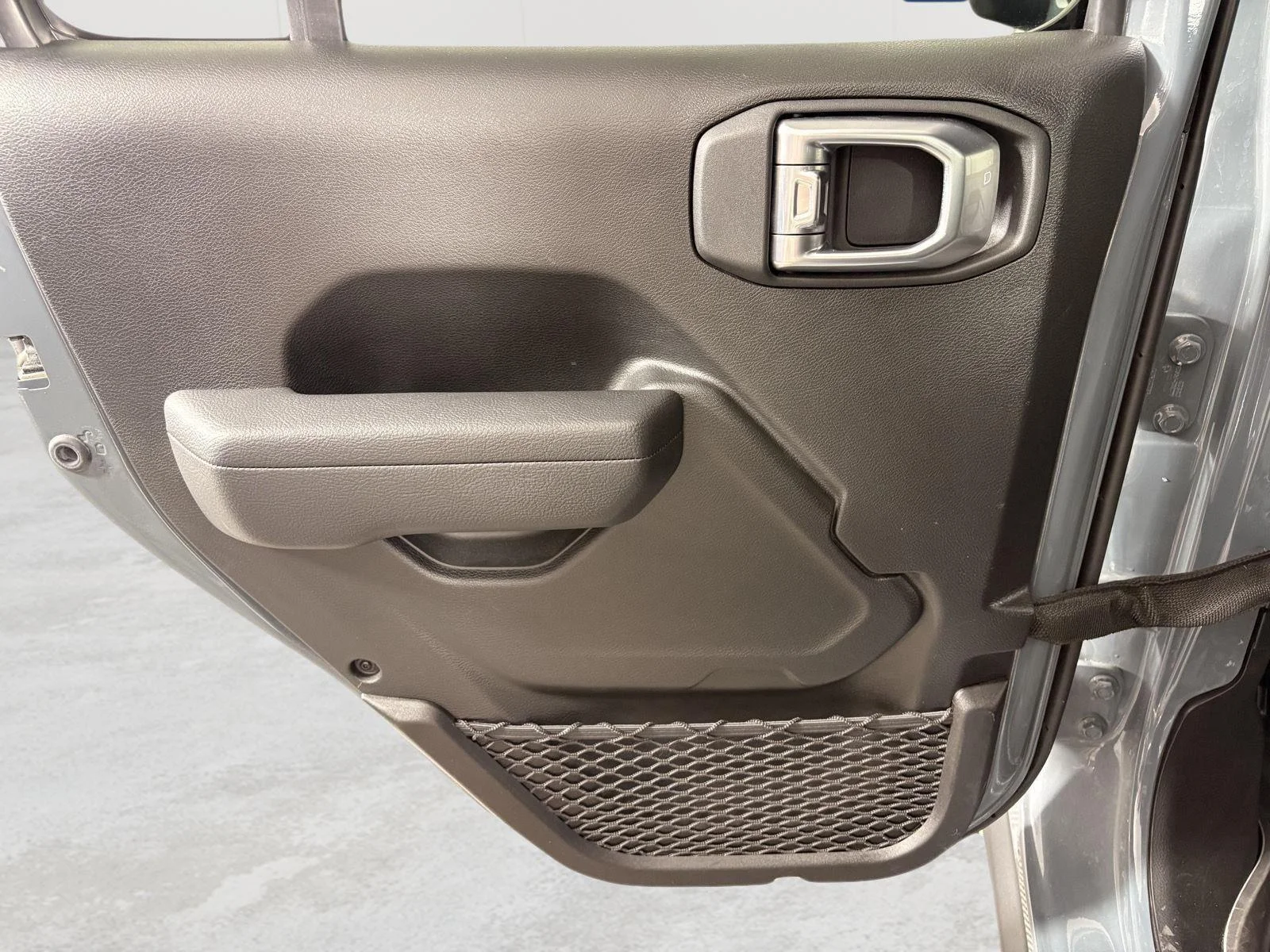 Used 2024 Anvil Clear Coat Jeep Mojave image 17