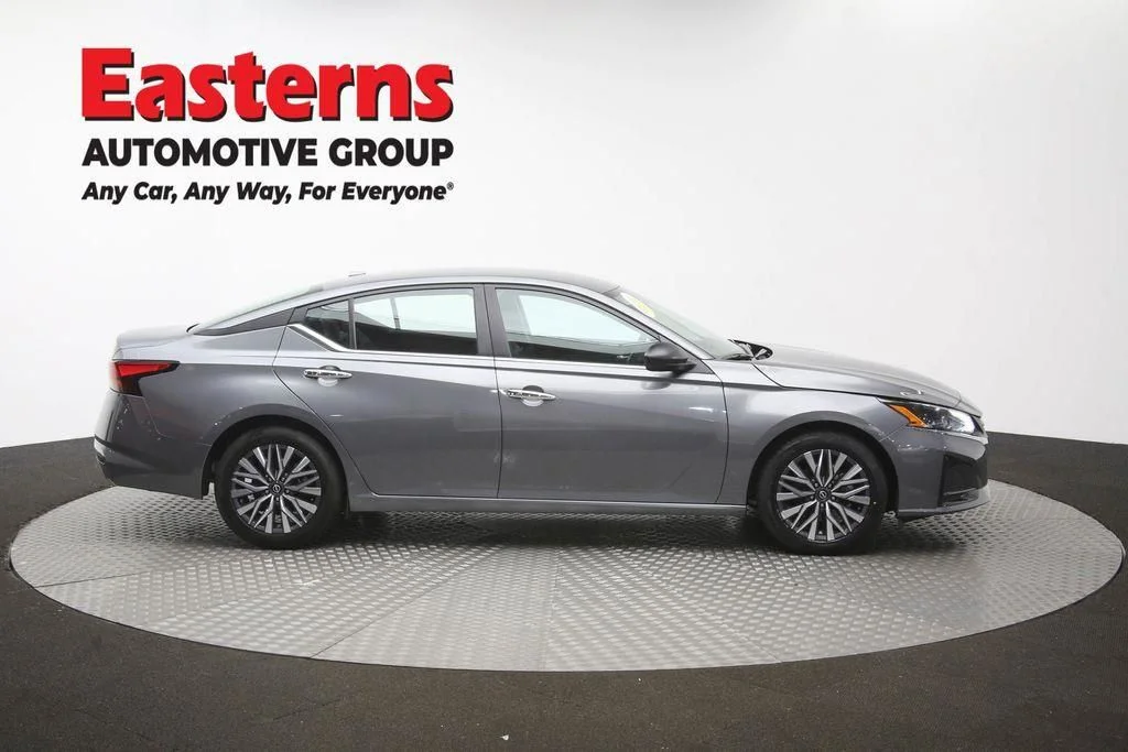 Used 2025 Gray Nissan 2.5 SV image 47