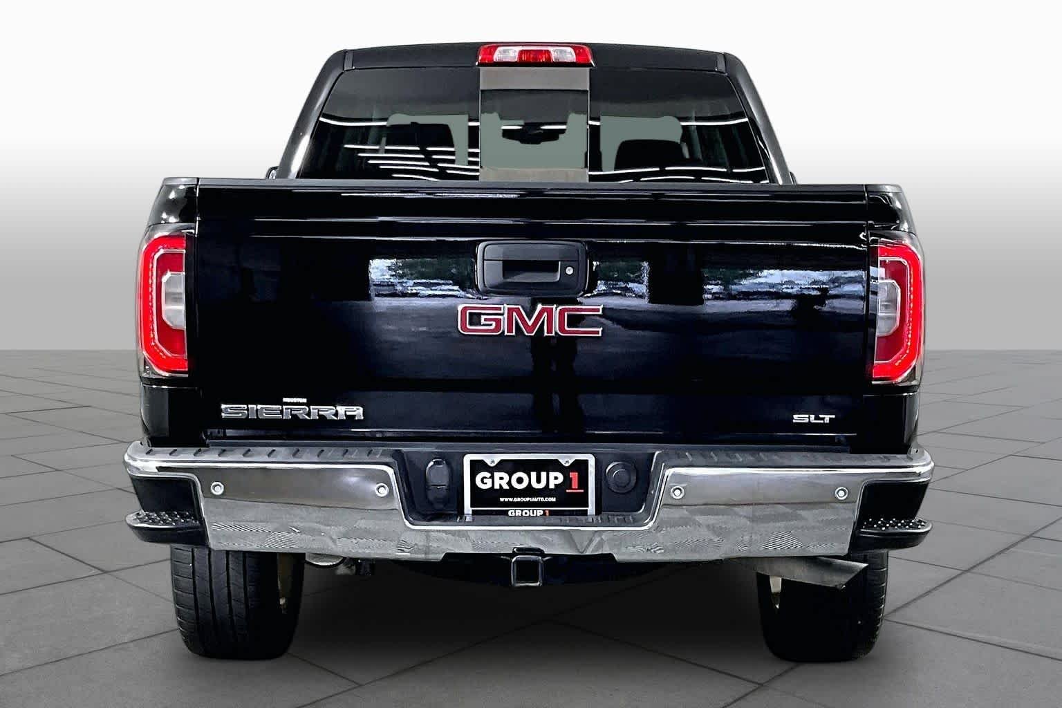 Used 2018 Onyx Black GMC SLT image 5