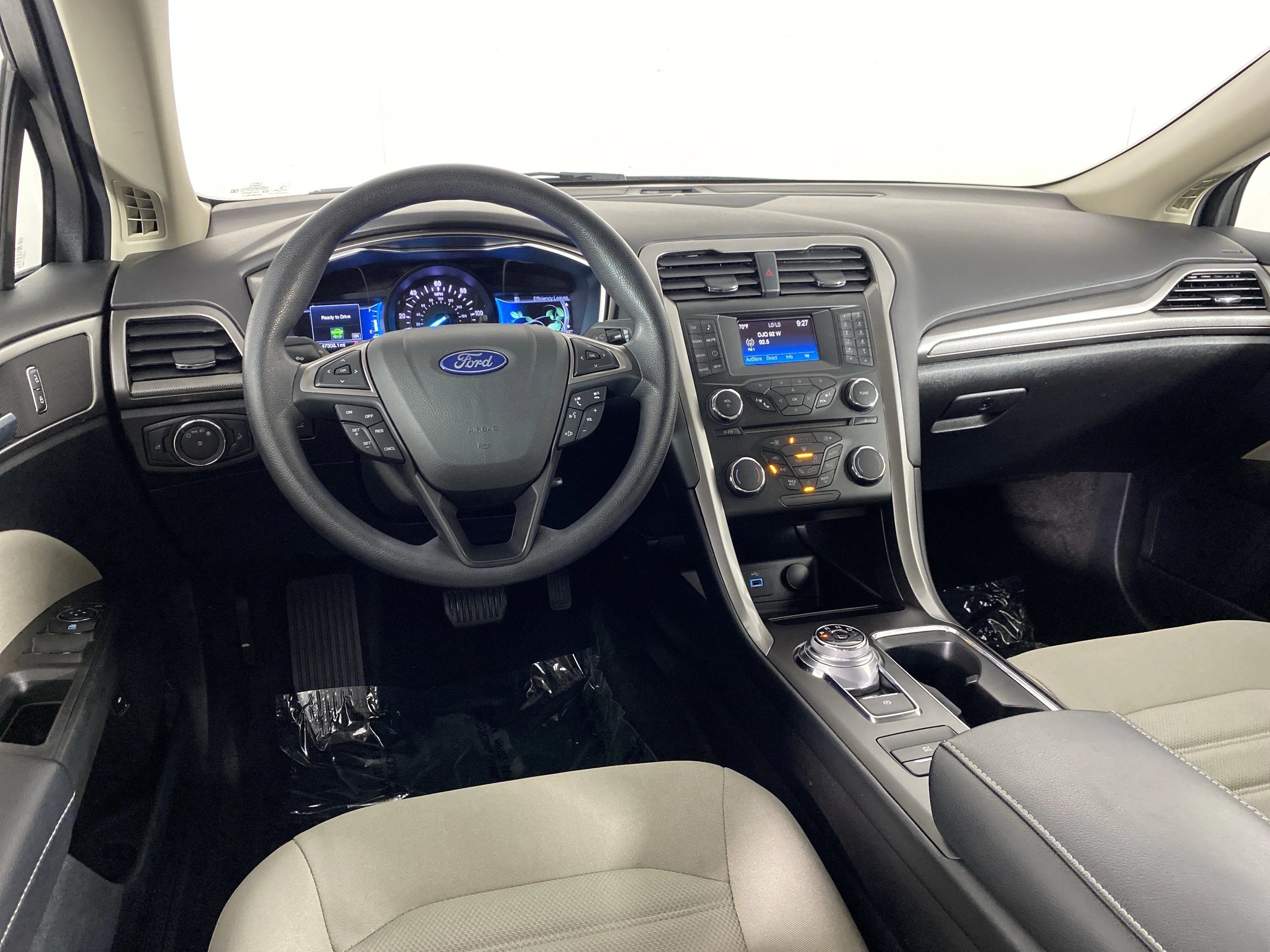 Used 2018 Shadow Black Ford S image 17