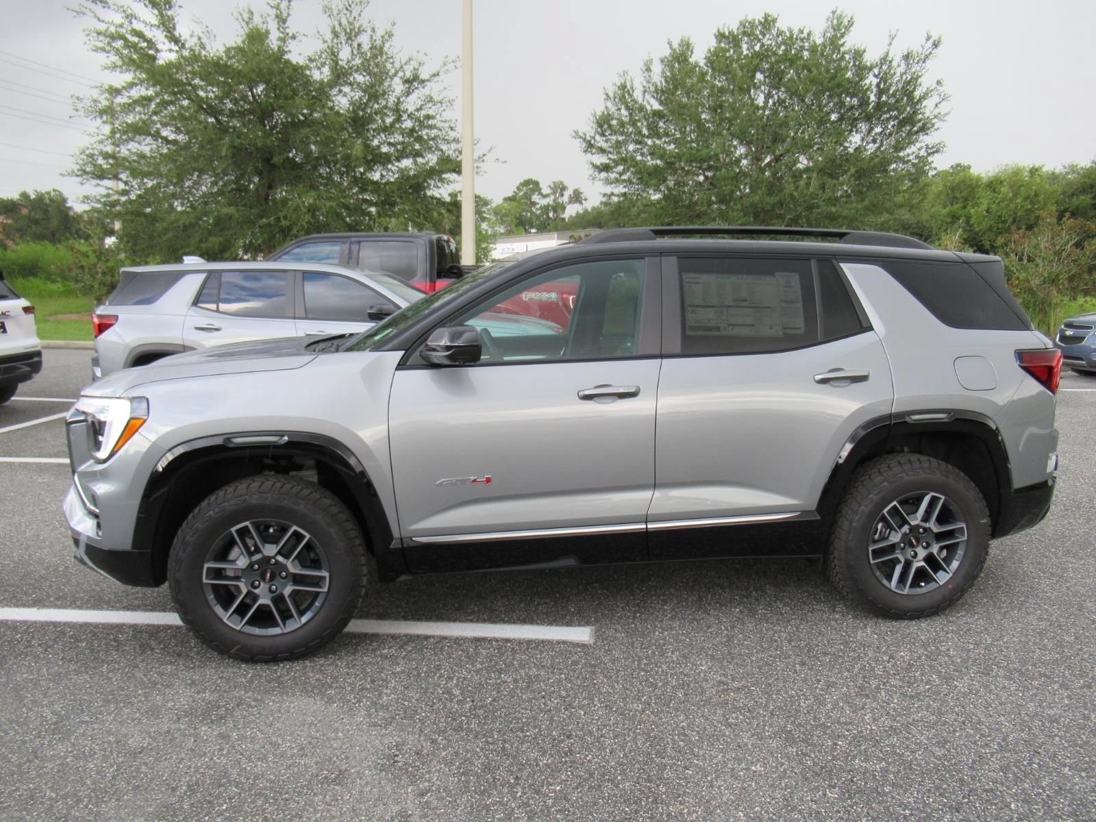 2027 GMC Terrain AT4 - Photo 4
