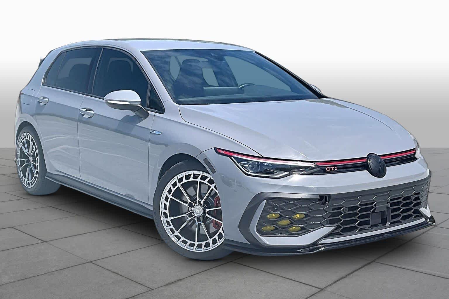 Used 2025 Moonstone Gray Volkswagen S image 3
