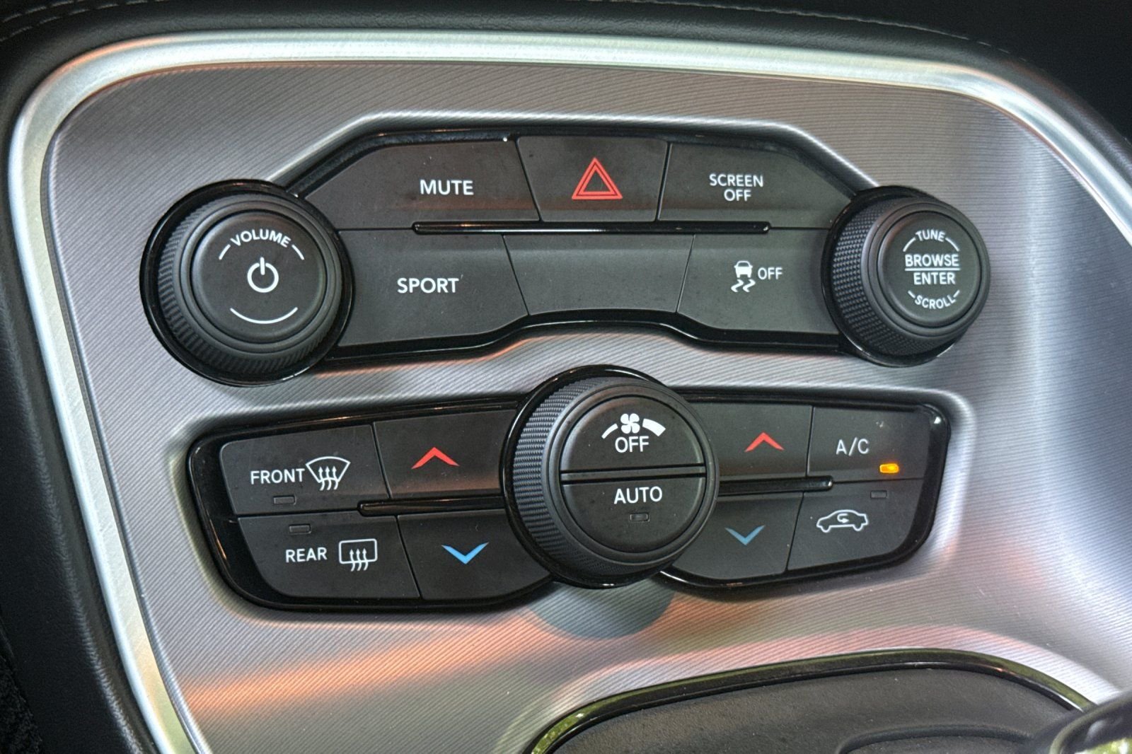 Used 2020 Gray Dodge SXT image 19