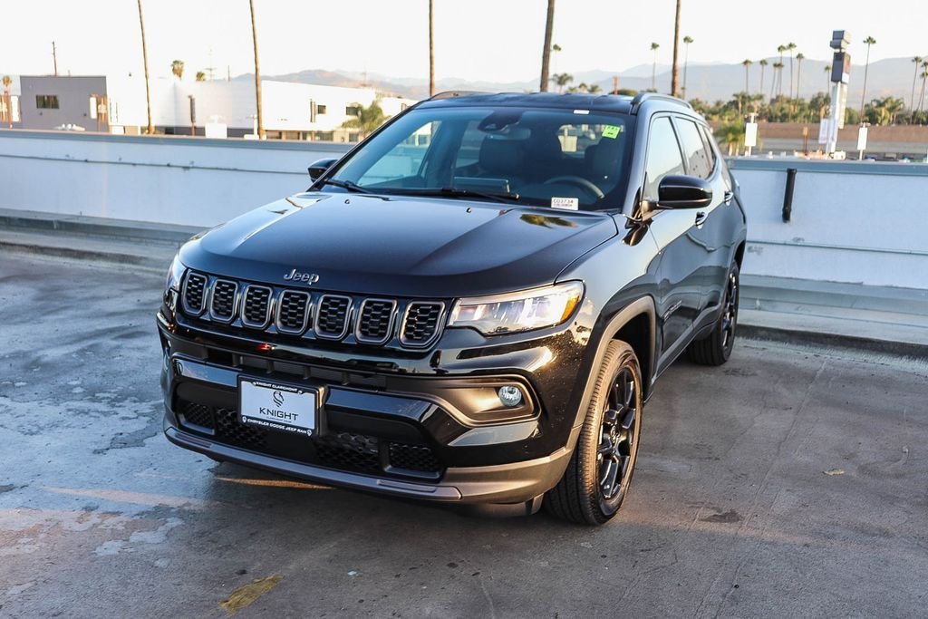 New 2026 Diamond Black Jeep Latitude image 4
