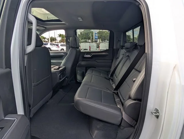 2025 Chevrolet Silverado 1500 LTZ - Photo 6