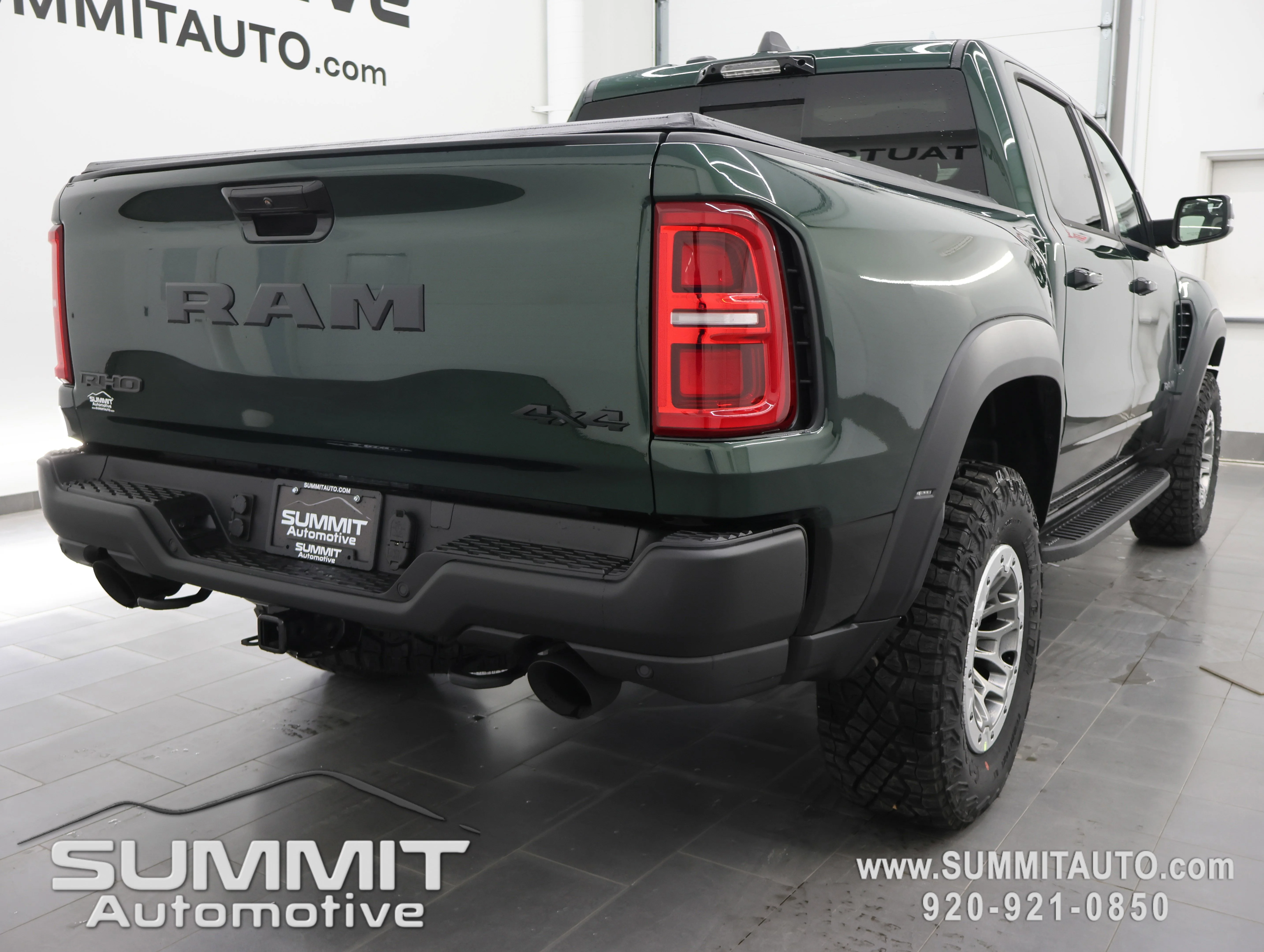 New 2026 Serrano-Green Metallic Exterior Paint RAM RHO image 4