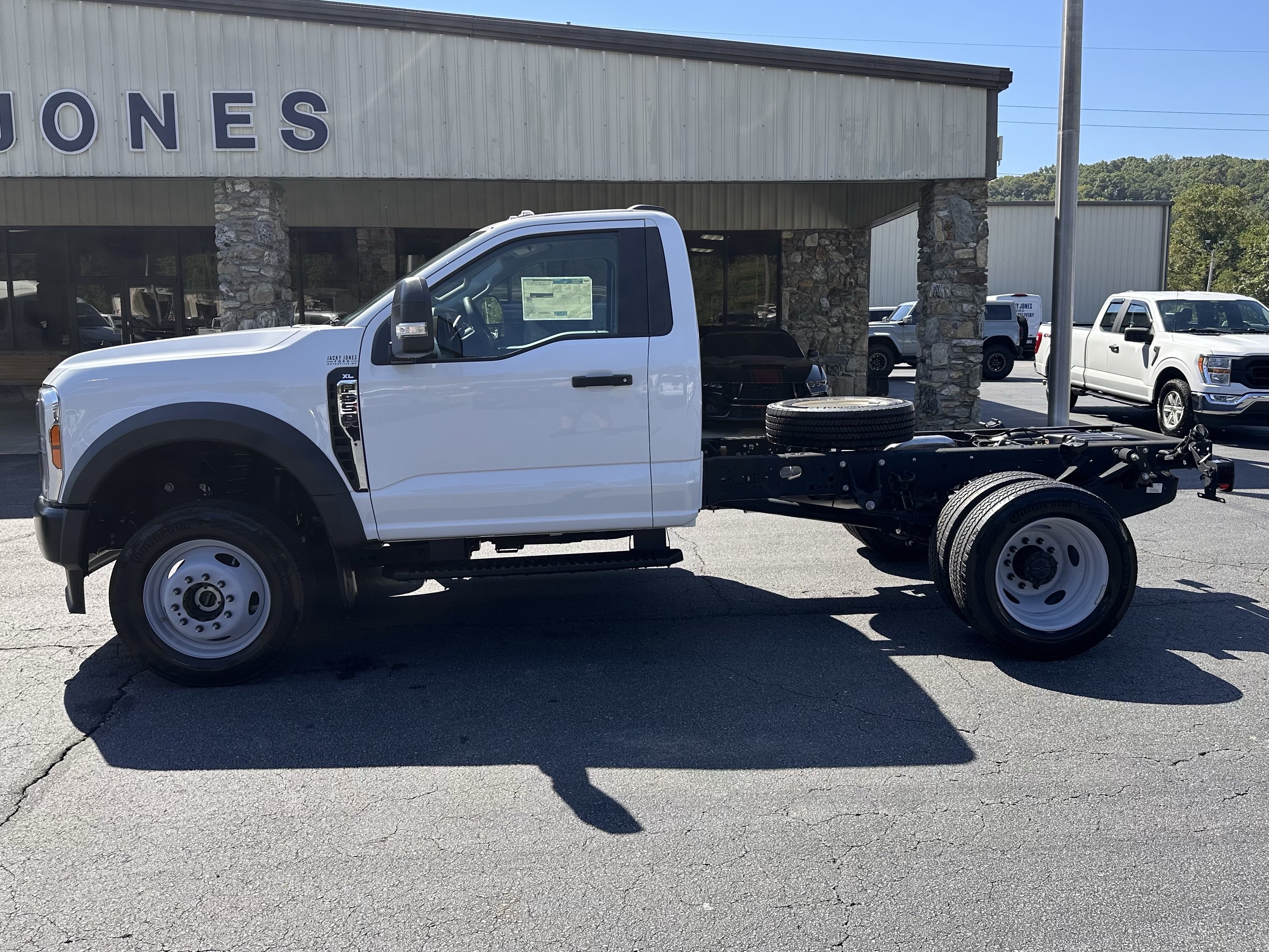 2026 Ford F-550 Super Duty Chassis Cab