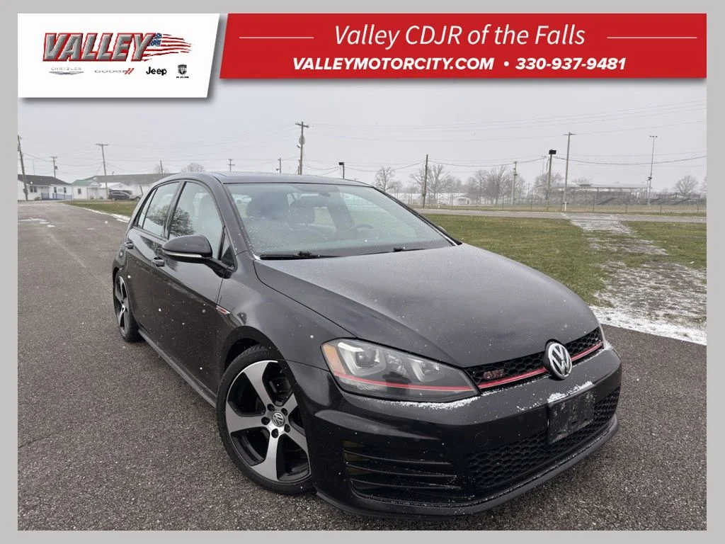 2016 Volkswagen Golf GTI 2.0T SE 4-door DSG PZEV's photo