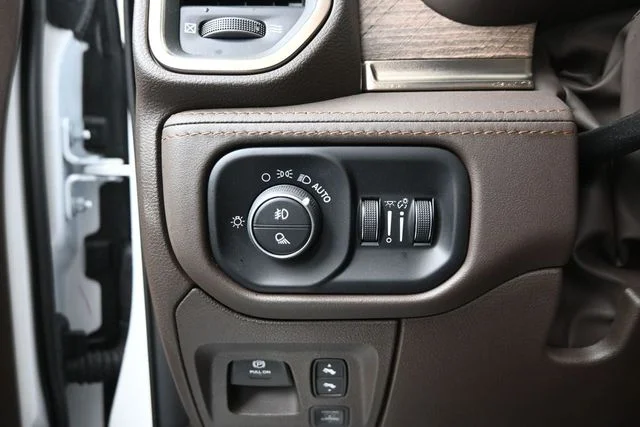 Used 2025 White Ram Limited image 22